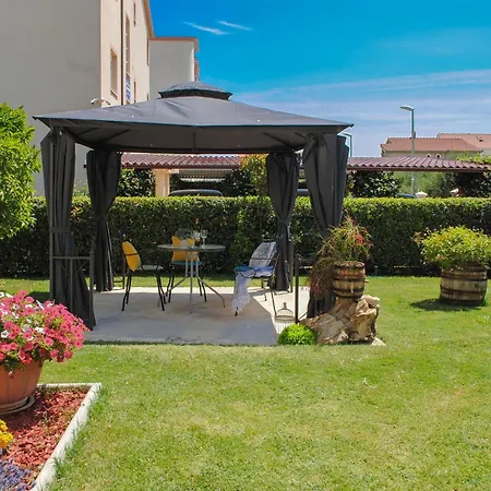 Apartment Cozy With Garden *