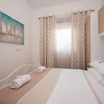 Cozy With Garden Apartmán *