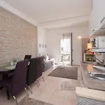 Apartmán Cozy With Garden *