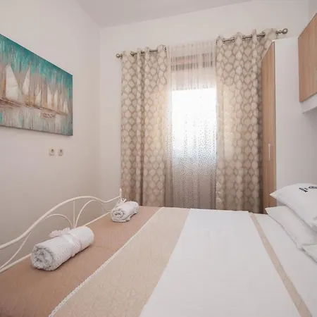 Cozy With Garden Apartman *