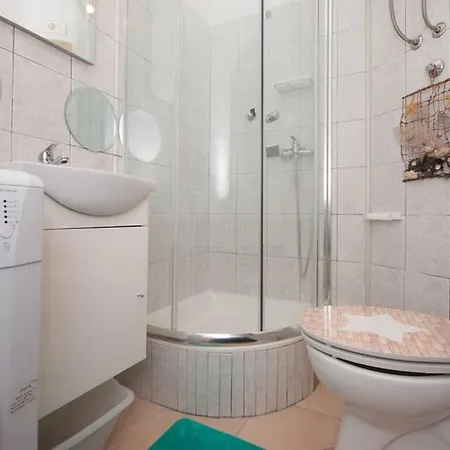 Cozy With Garden Apartman