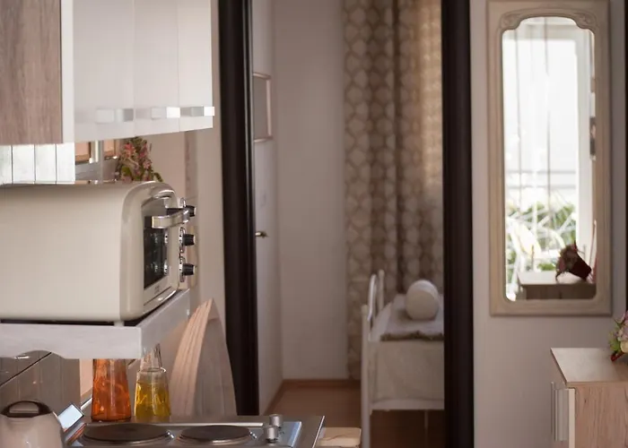 Apartamento Cozy With Garden Kaštela