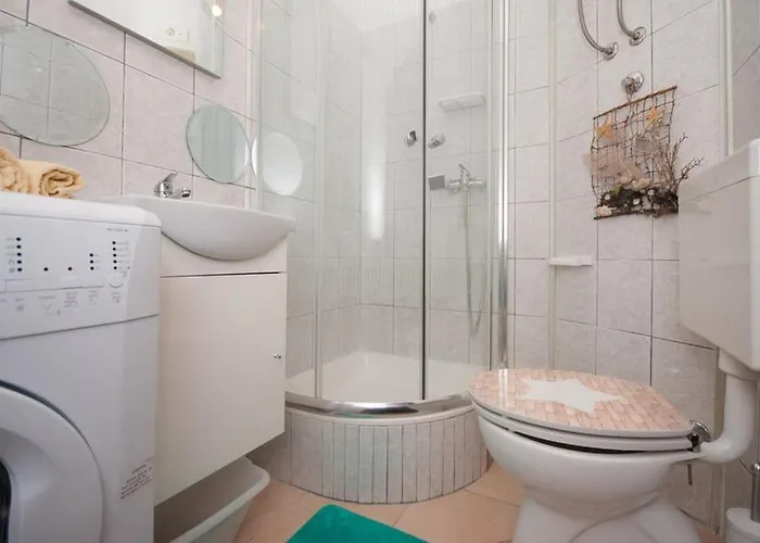 Cozy With Garden Apartamento